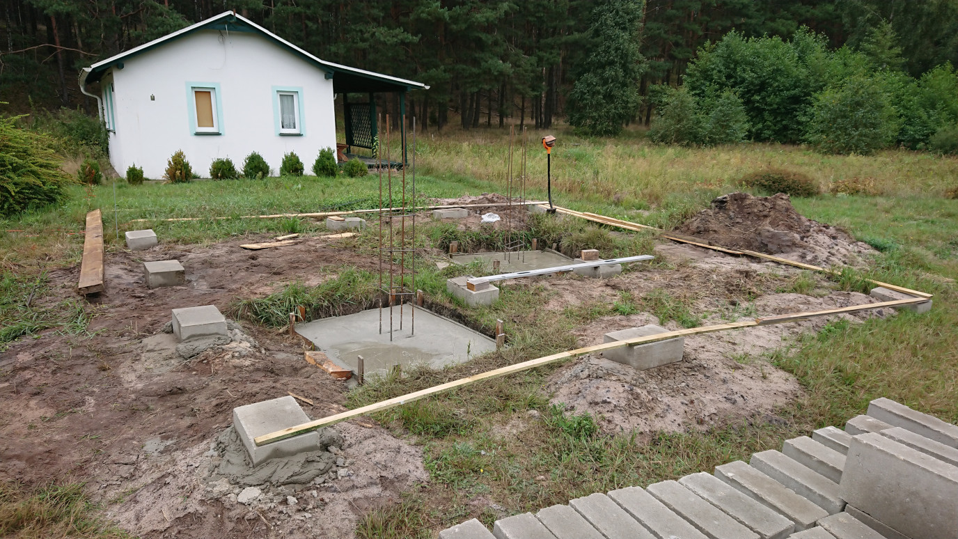 Foundations (concrete filled)